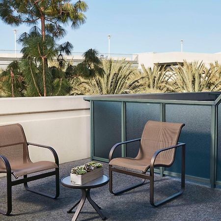 Hilton Anaheim Hotel Exterior photo