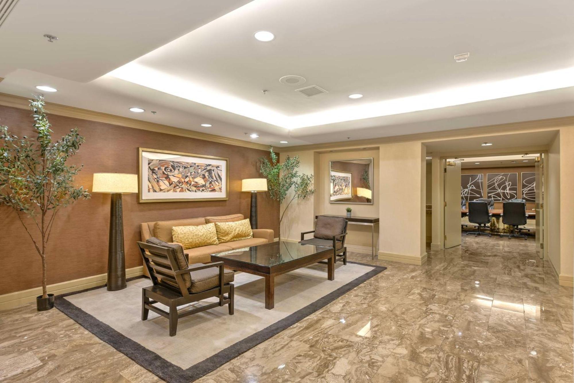 Hilton Anaheim Hotel Exterior photo